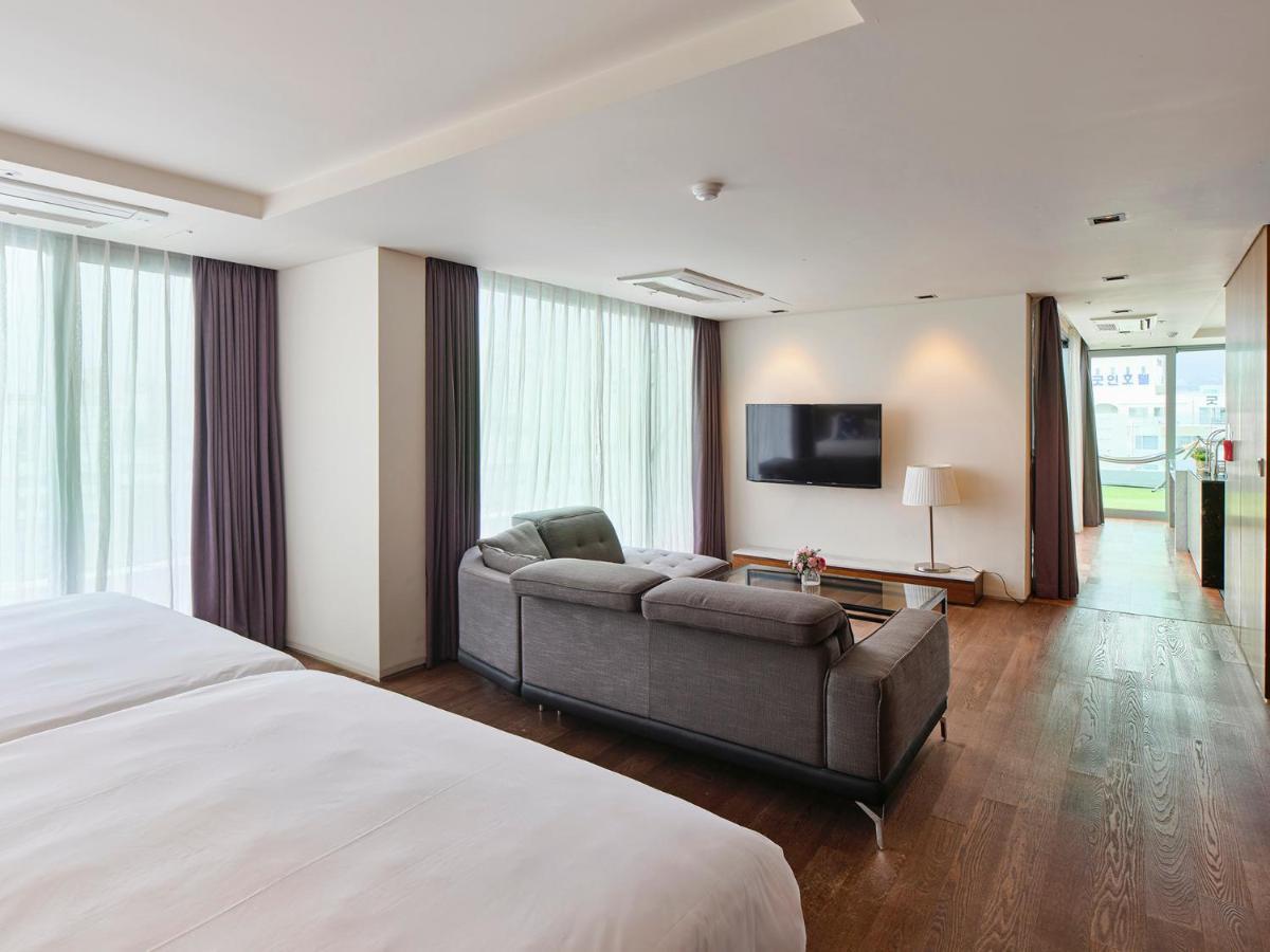 The Island Blue Hotel Seogwipo Eksteriør billede