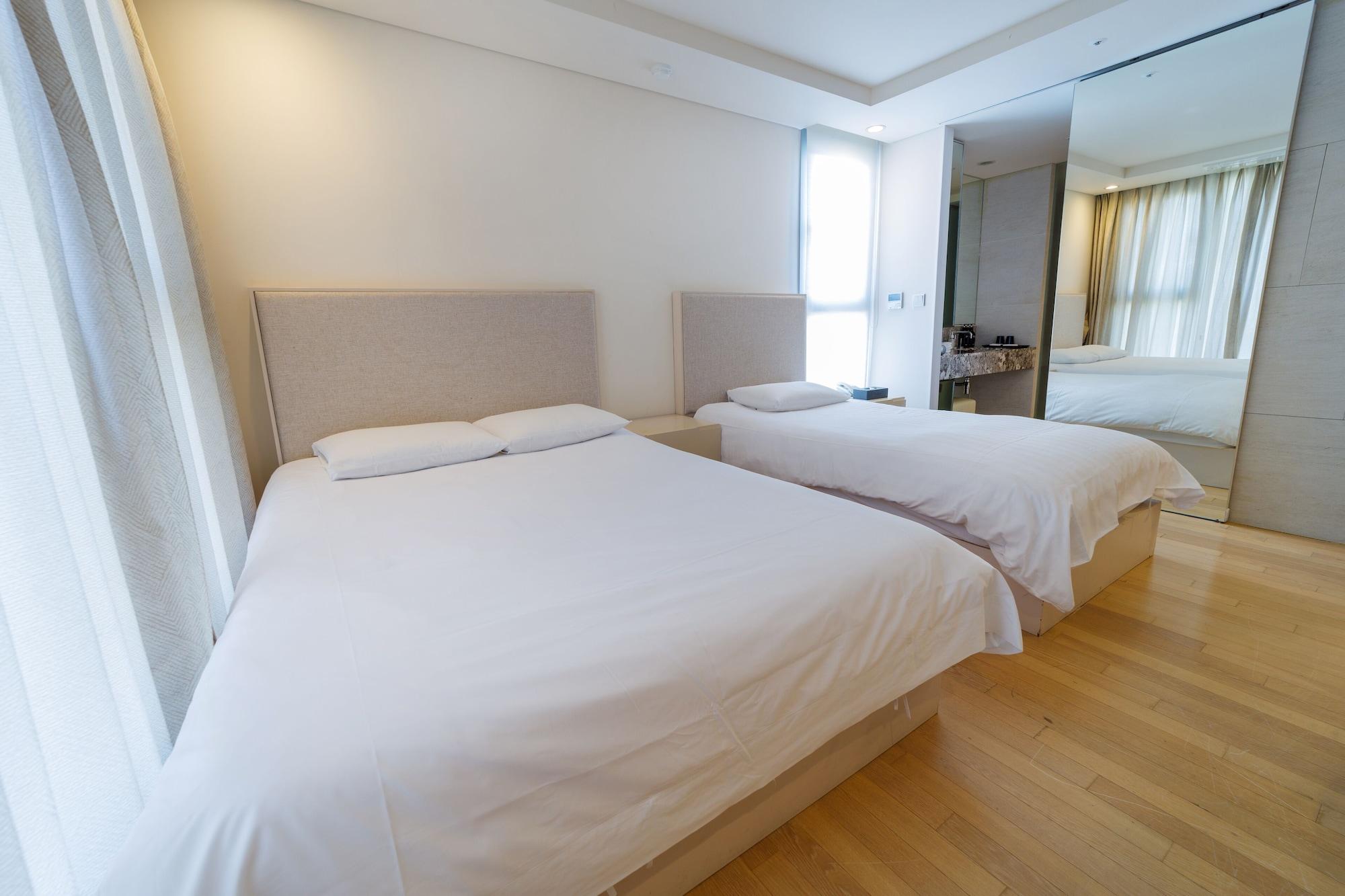 The Island Blue Hotel Seogwipo Eksteriør billede